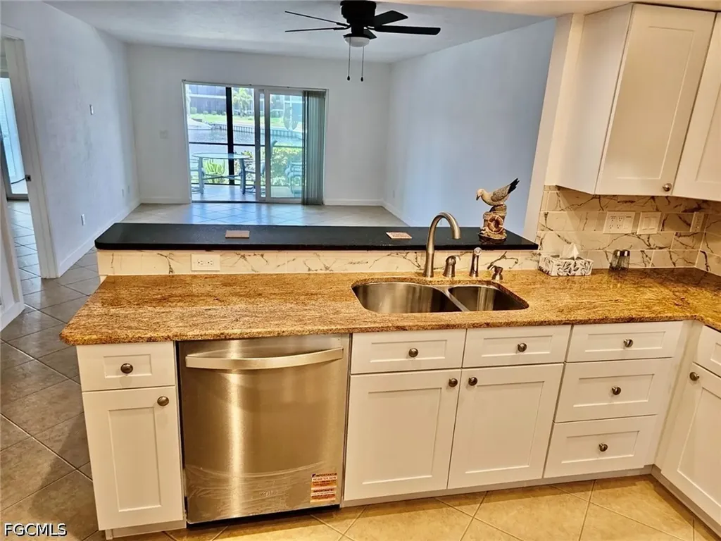 4722 SE 1st Place Cape Coral FL 33904