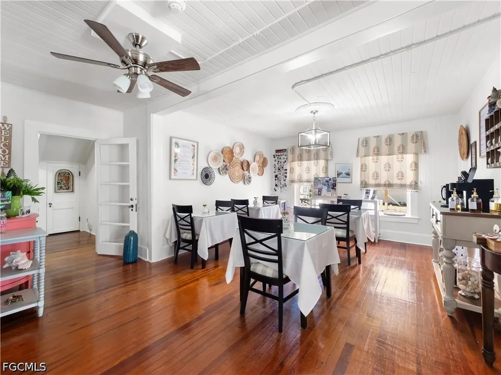 2135 Mcgregor Boulevard Fort Myers FL 33901