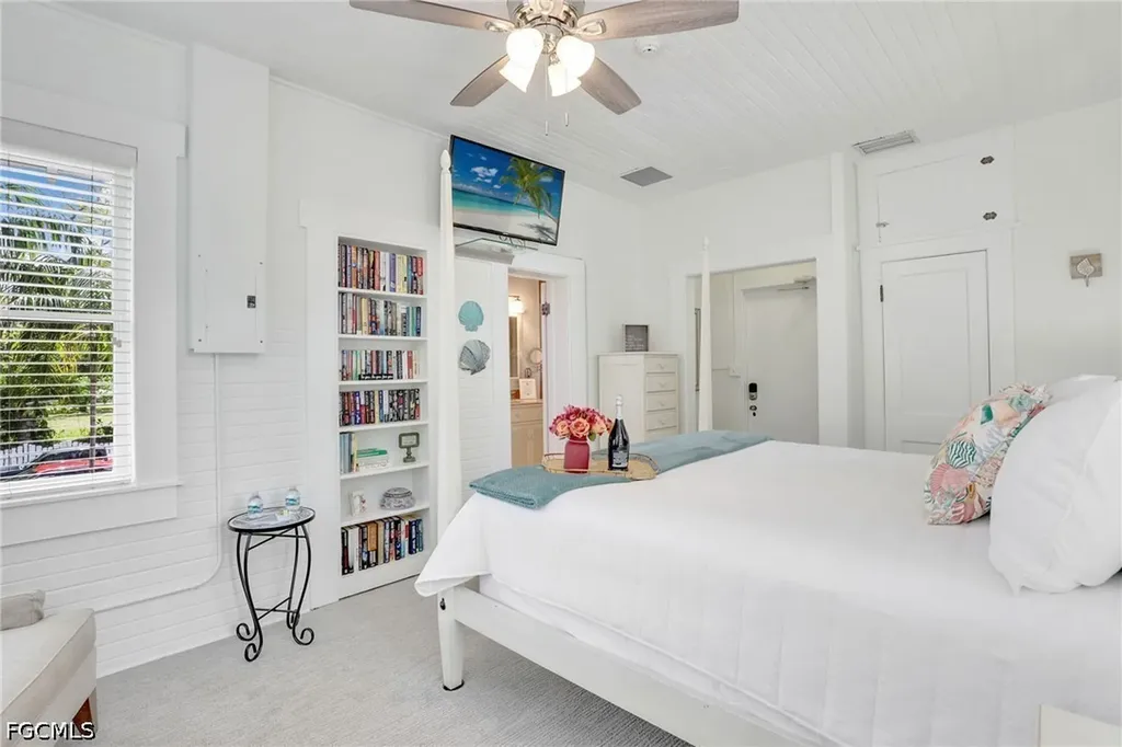 2135 Mcgregor Boulevard Fort Myers FL 33901