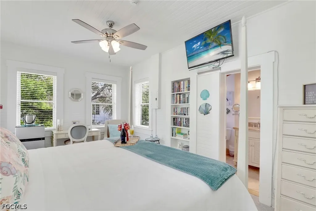 2135 Mcgregor Boulevard Fort Myers FL 33901