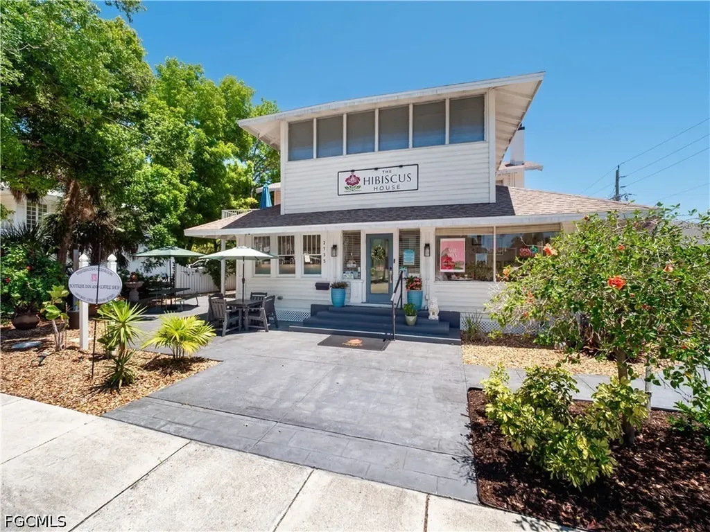 2135 Mcgregor Boulevard Fort Myers FL 33901