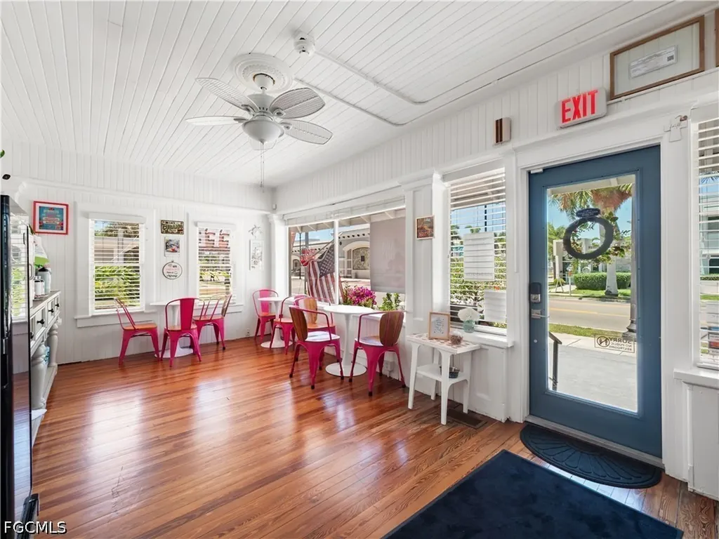 2135 Mcgregor Boulevard Fort Myers FL 33901