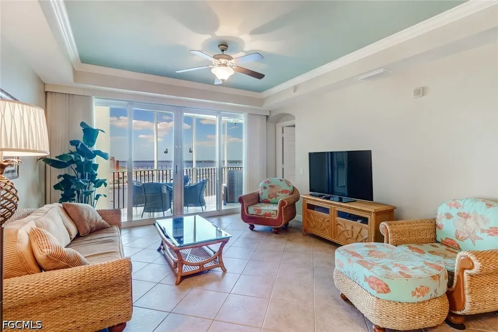2745 1st Street Fort Myers FL 33916