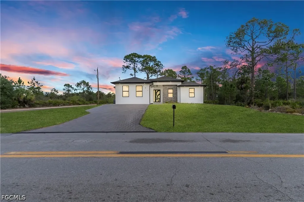 301 E 17th Street Lehigh Acres FL 33972