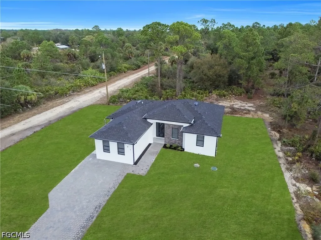 301 E 17th Street Lehigh Acres FL 33972