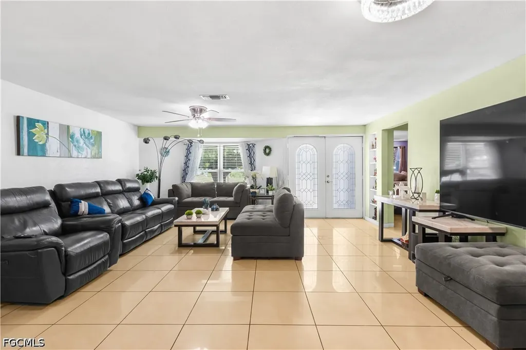 18 Illinois Road Lehigh Acres FL 33936
