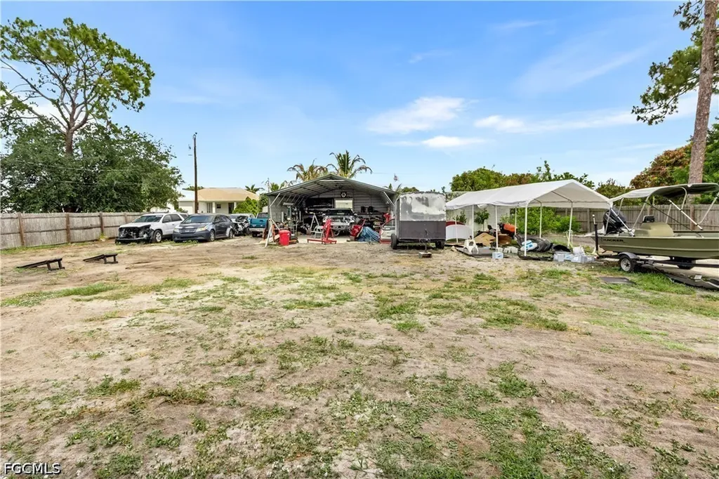 18 Illinois Road Lehigh Acres FL 33936