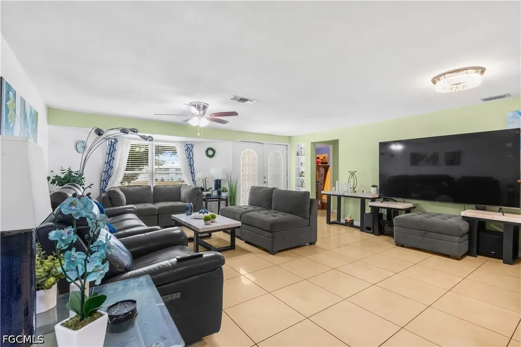 18 Illinois Road Lehigh Acres FL 33936