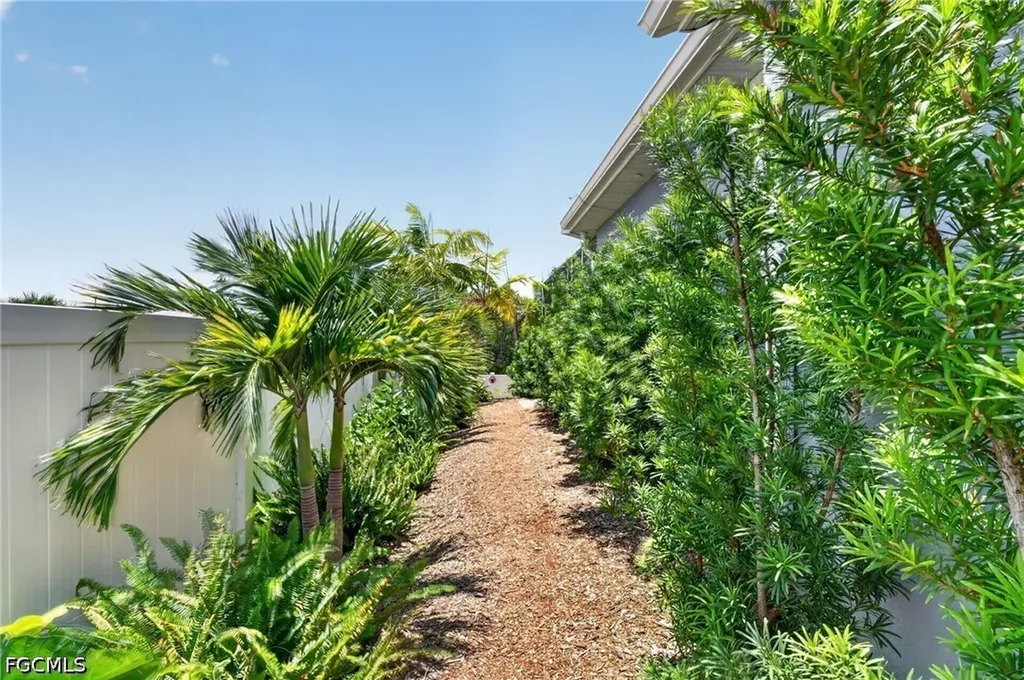1714 NW 17th Terrace Cape Coral FL 33993
