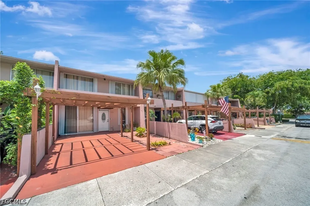 14154 Kendale Lakes Circle Miami FL 33183
