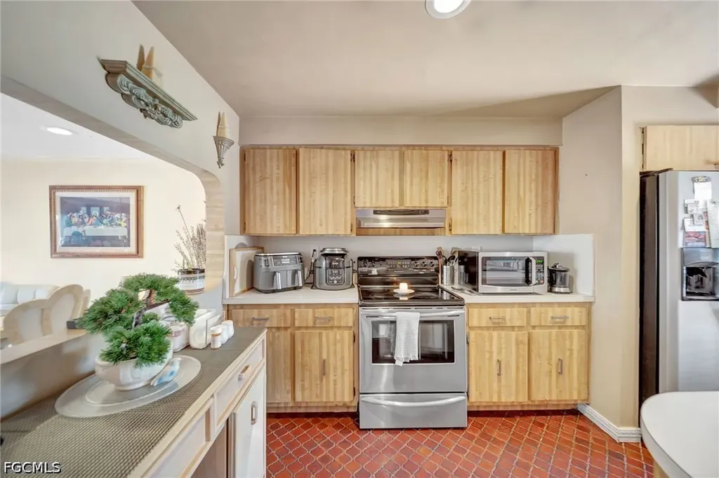 14154 Kendale Lakes Circle Miami FL 33183