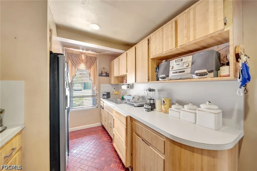 14154 Kendale Lakes Circle Miami FL 33183