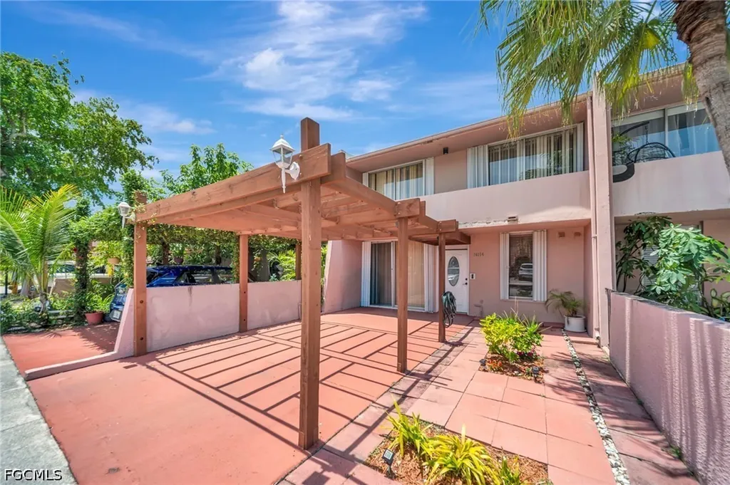 14154 Kendale Lakes Circle Miami FL 33183