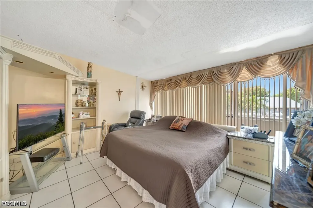 14154 Kendale Lakes Circle Miami FL 33183