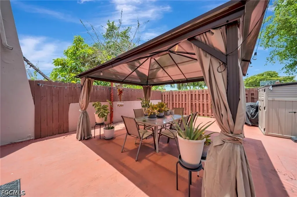 14154 Kendale Lakes Circle Miami FL 33183