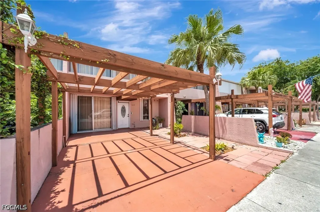14154 Kendale Lakes Circle Miami FL 33183
