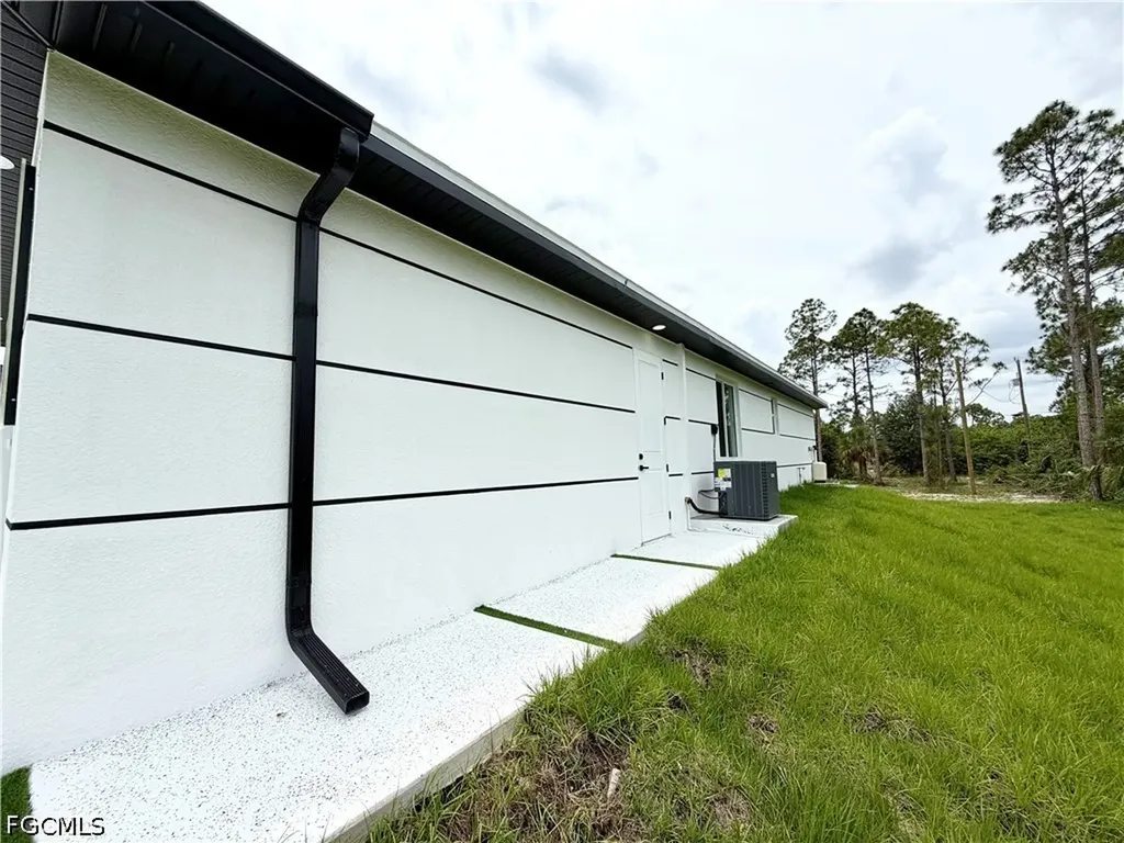 1013 Lincoln Avenue Lehigh Acres FL 33972