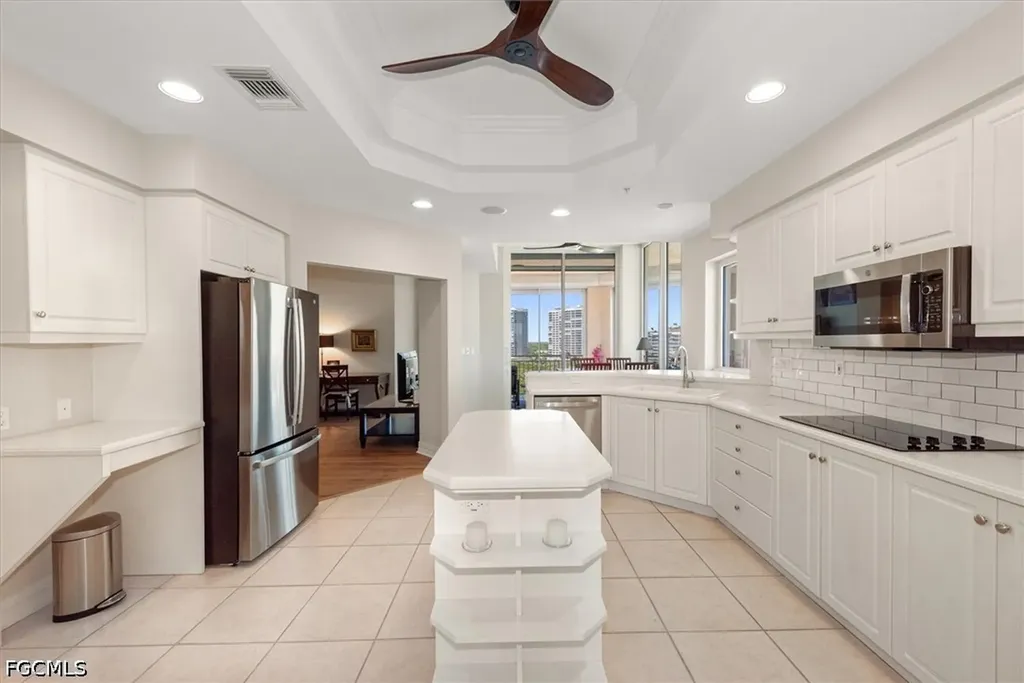 425 Dockside Drive Naples FL 34110