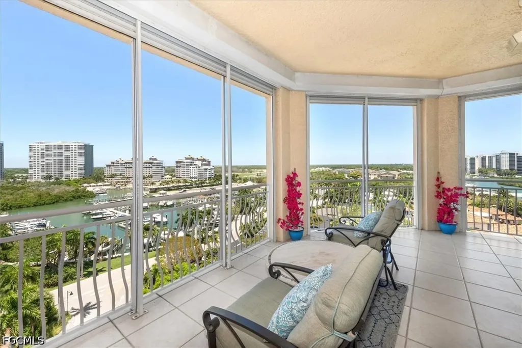 425 Dockside Drive Naples FL 34110