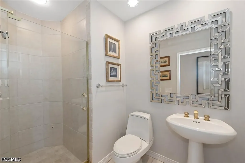 425 Dockside Drive Naples FL 34110