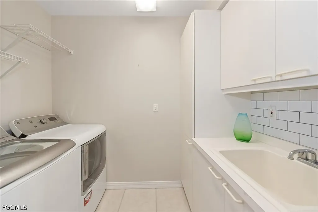 425 Dockside Drive Naples FL 34110