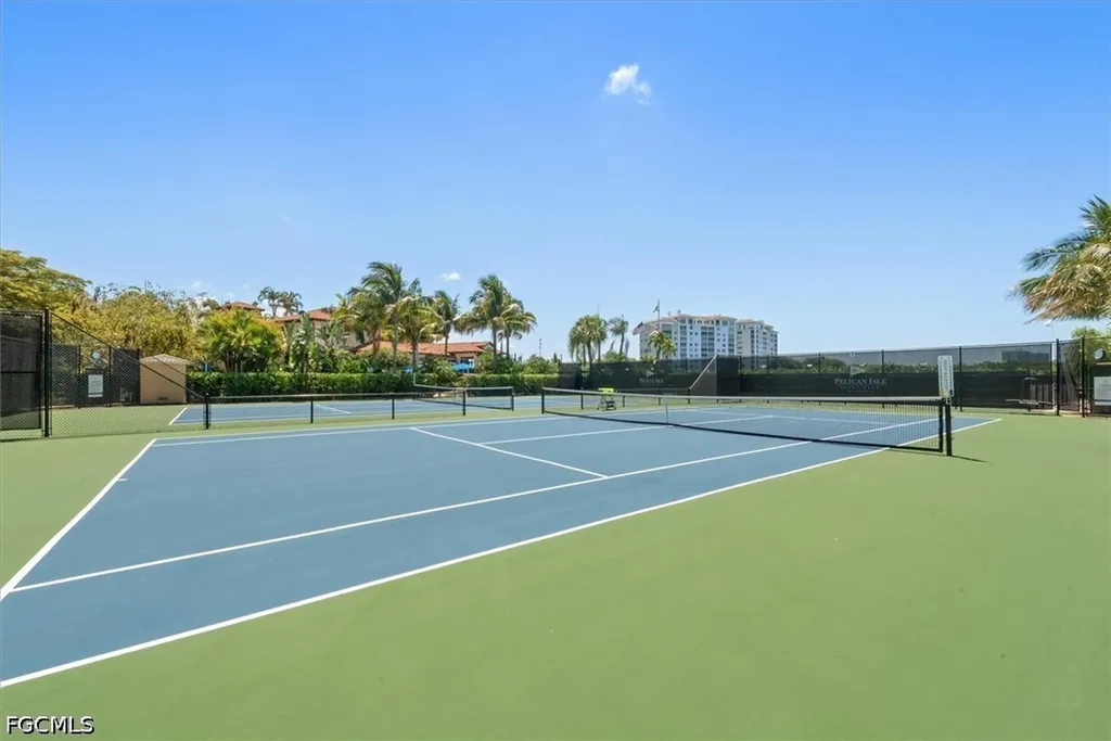 425 Dockside Drive Naples FL 34110