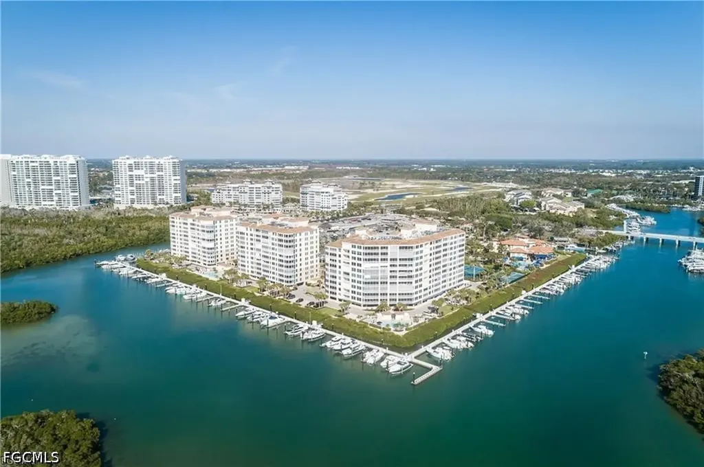 425 Dockside Drive Naples FL 34110