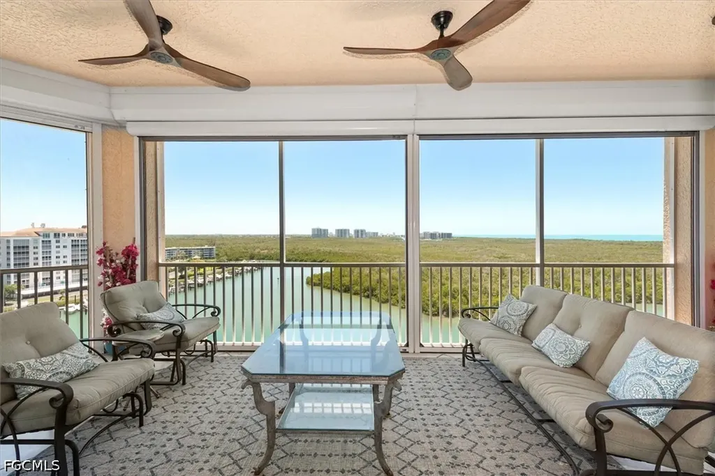 425 Dockside Drive Naples FL 34110