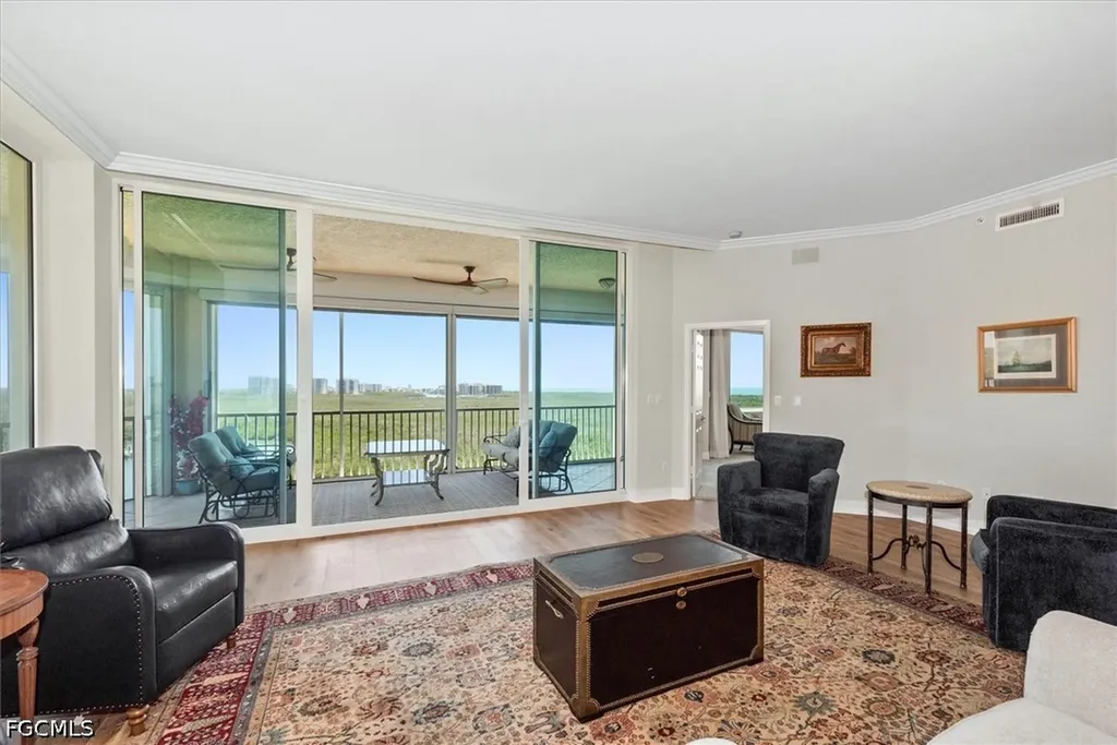 425 Dockside Drive Naples FL 34110