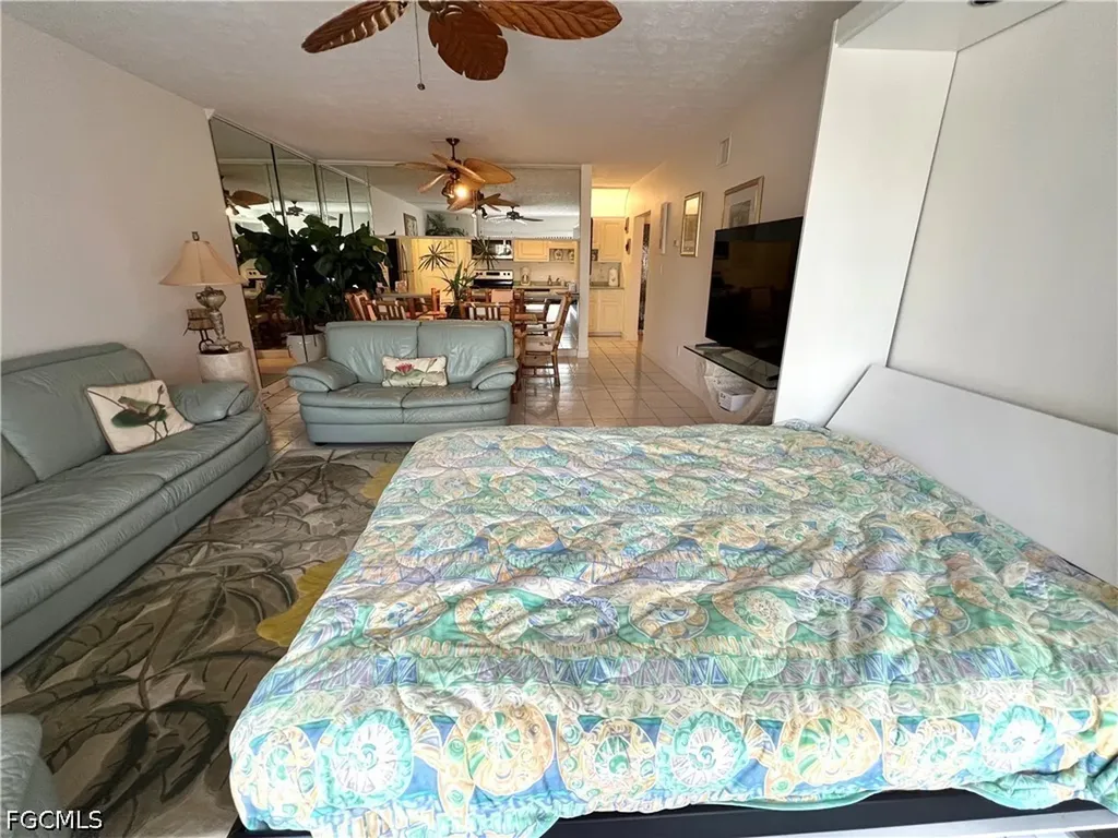 60 Pelican Street W Naples FL 34113