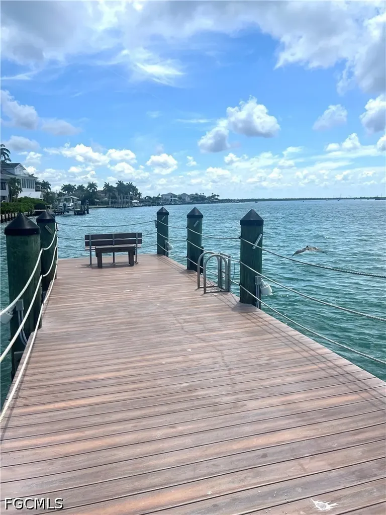 60 Pelican Street W Naples FL 34113
