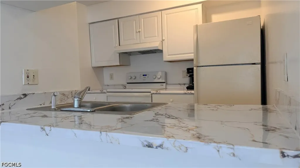 3407 Winkler Avenue Fort Myers FL 33916