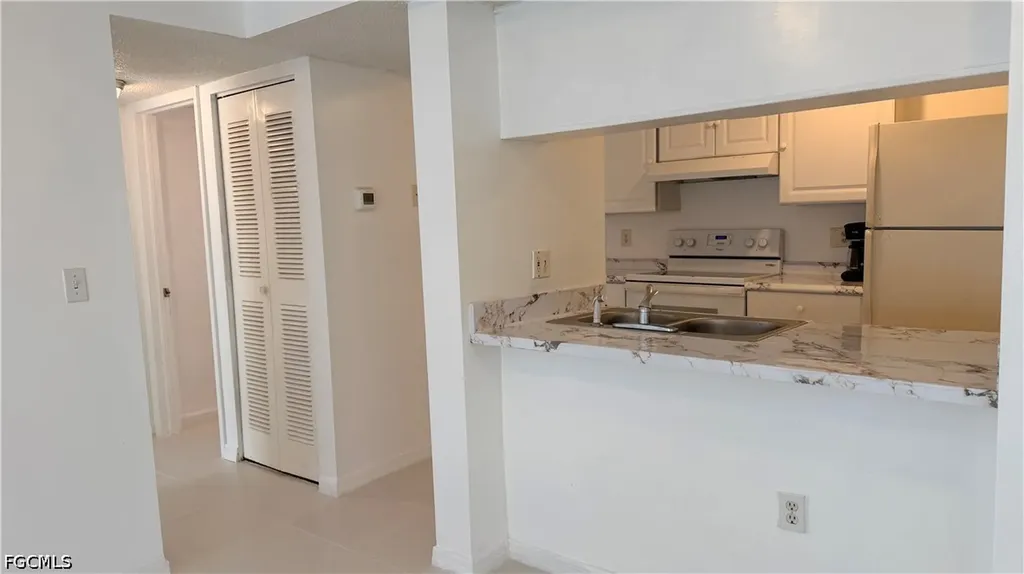 3407 Winkler Avenue Fort Myers FL 33916