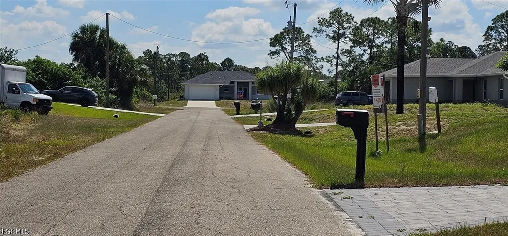 746 Chattman Street E Lehigh Acres FL 33974
