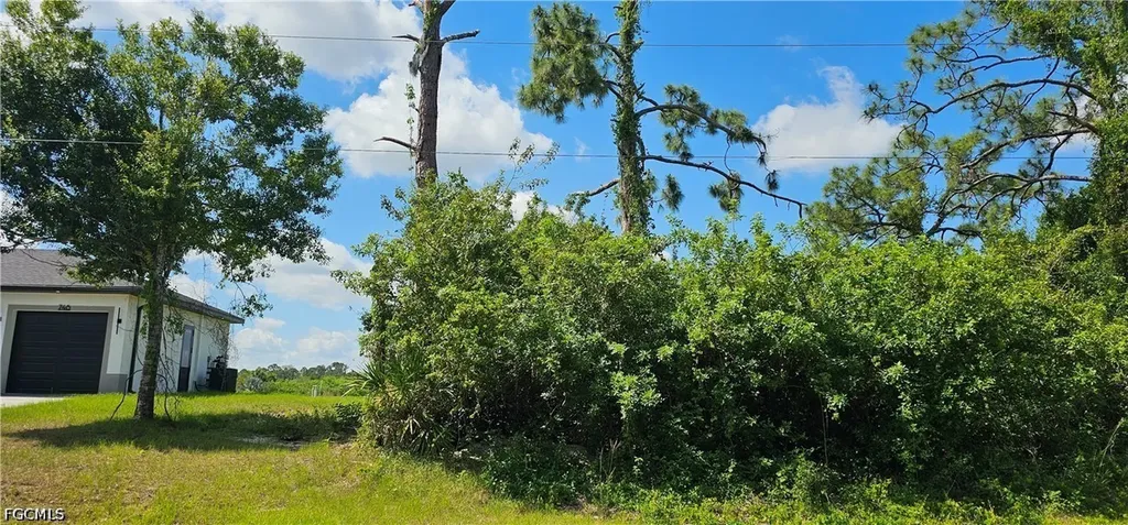 746 Chattman Street E Lehigh Acres FL 33974