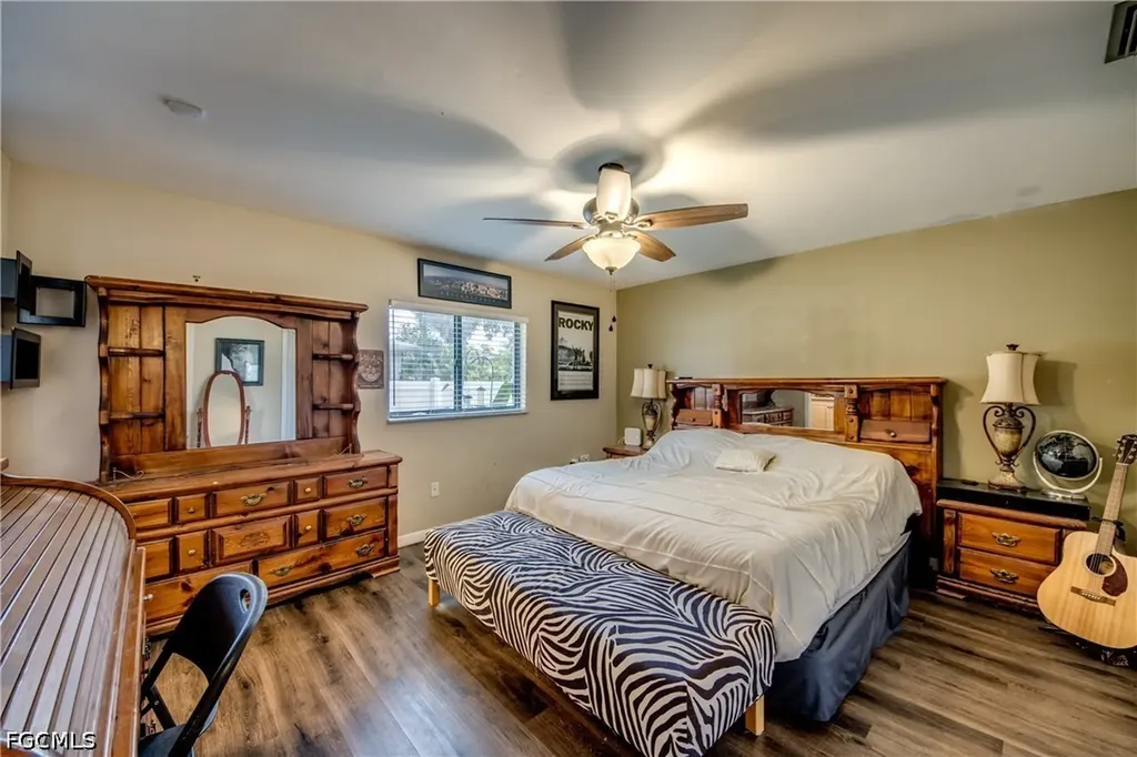 3723 SE 2nd Place Cape Coral FL 33904