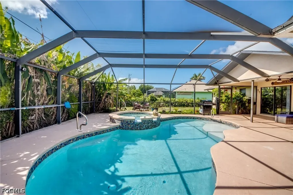 3723 SE 2nd Place Cape Coral FL 33904