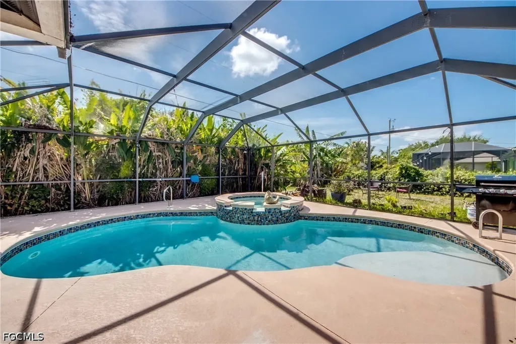 3723 SE 2nd Place Cape Coral FL 33904