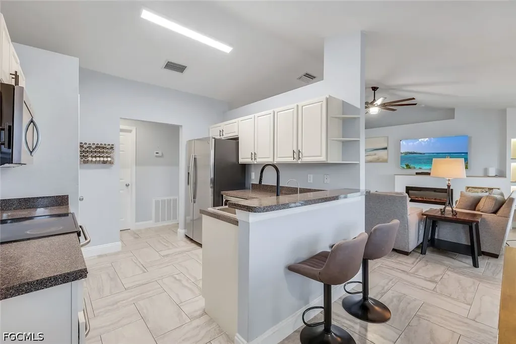 1402 NE 19th Terrace Cape Coral FL 33909