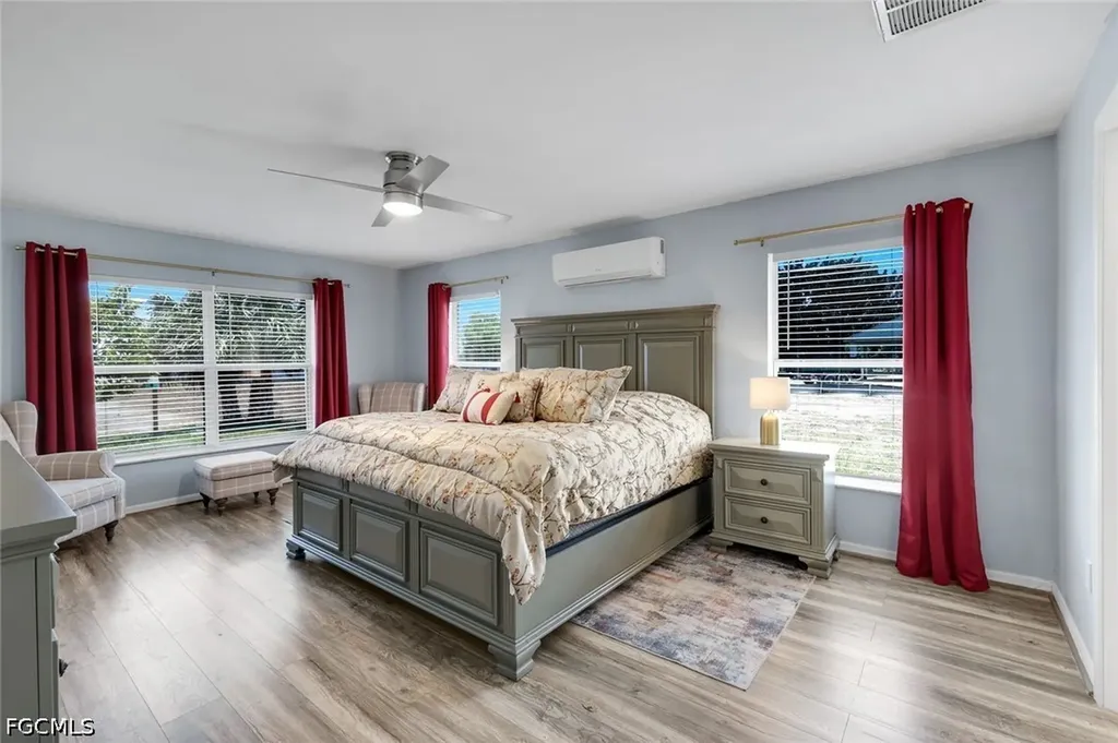 1402 NE 19th Terrace Cape Coral FL 33909