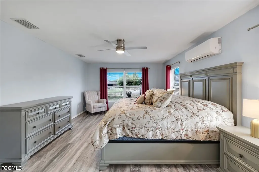 1402 NE 19th Terrace Cape Coral FL 33909