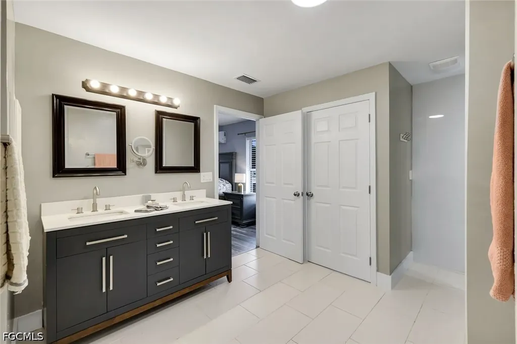 1402 NE 19th Terrace Cape Coral FL 33909