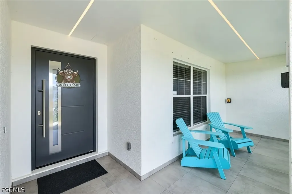 1402 NE 19th Terrace Cape Coral FL 33909