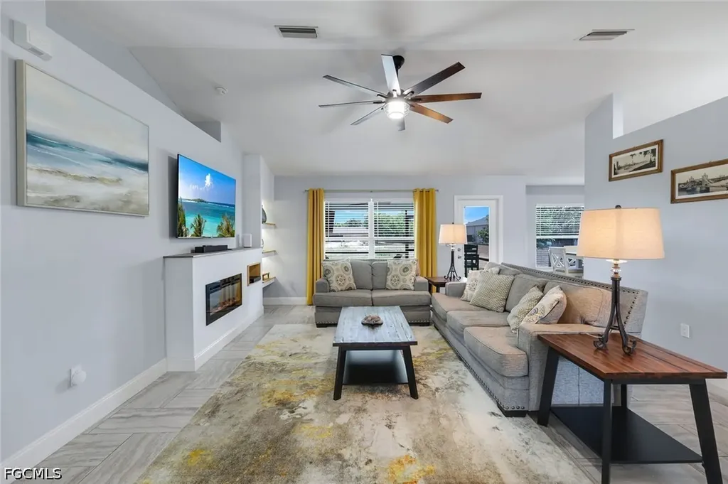1402 NE 19th Terrace Cape Coral FL 33909
