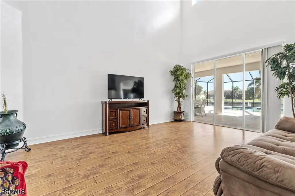 3101 SW 26th Place Cape Coral FL 33914