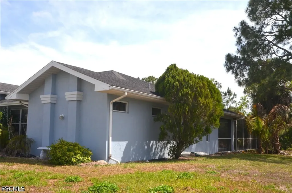 5005 28th Street SW Lehigh Acres FL 33973