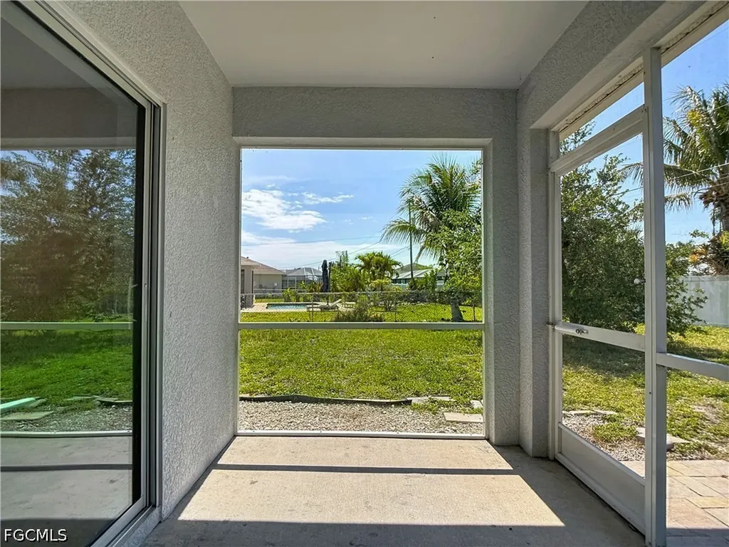 330 SW 31st Street Cape Coral FL 33914