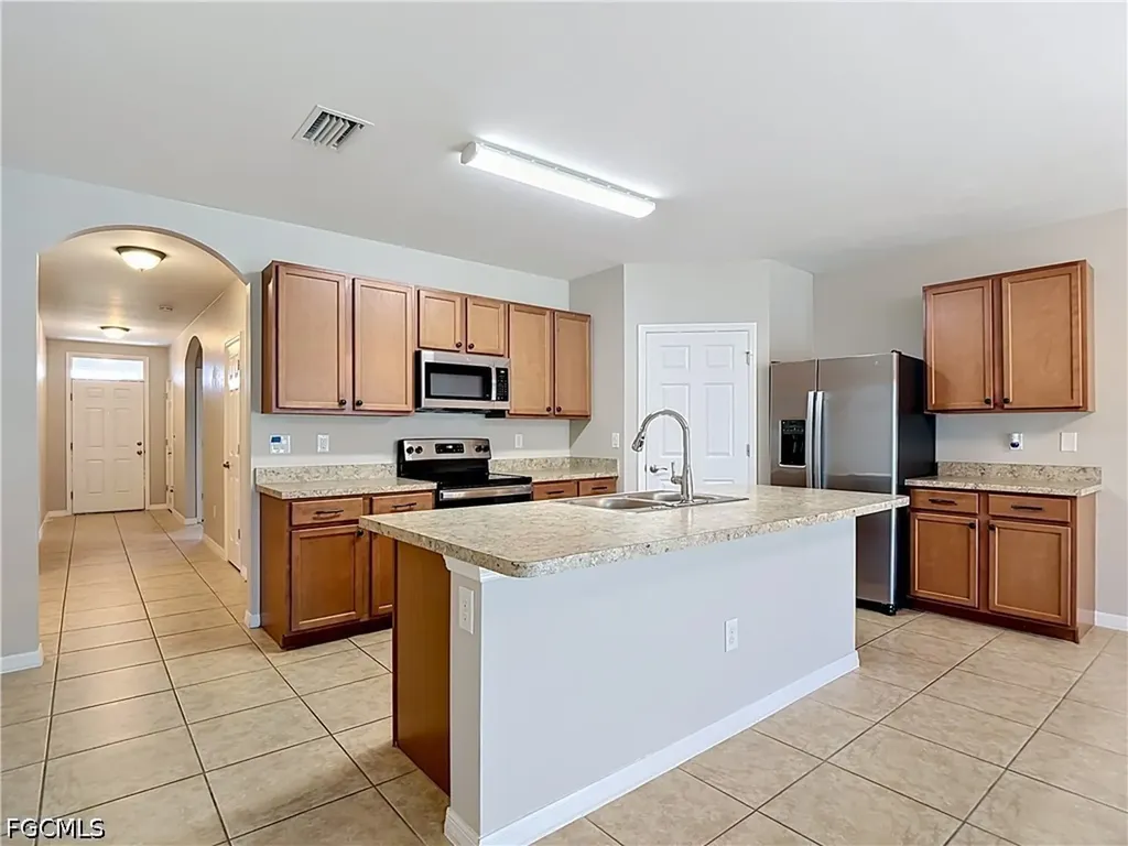 330 SW 31st Street Cape Coral FL 33914
