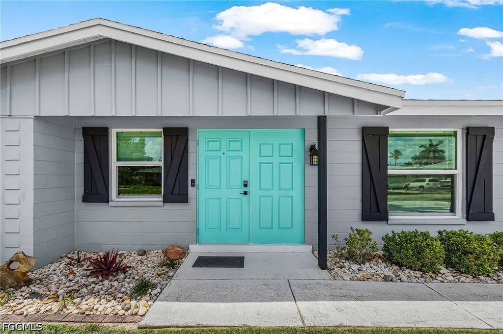776 Entrada Drive S Fort Myers FL 33919