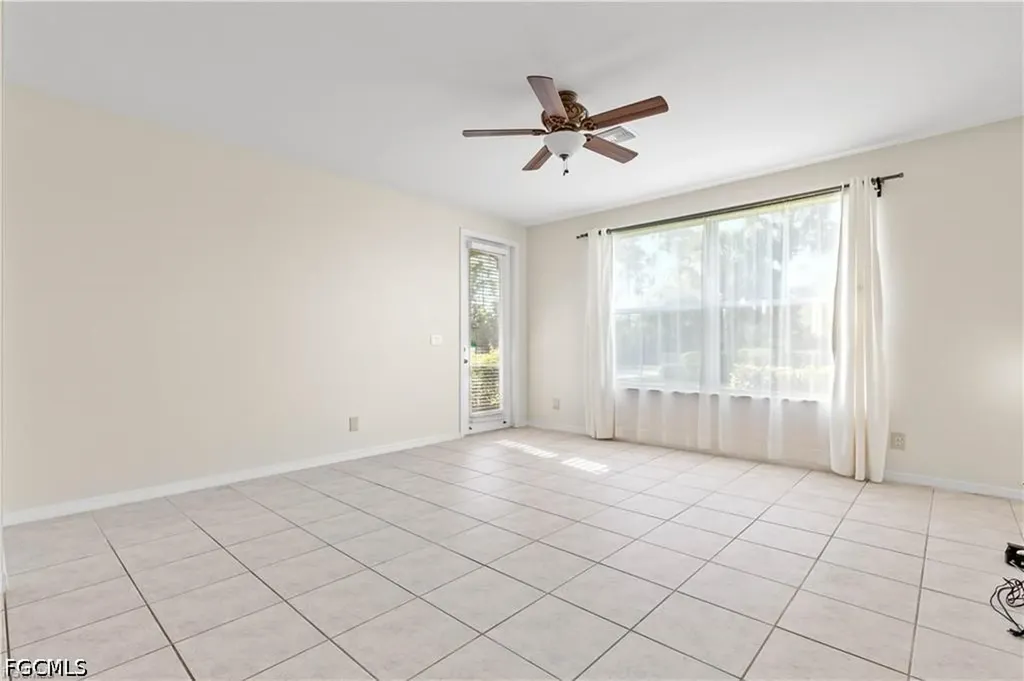 2448 Laurentina Lane Cape Coral FL 33909